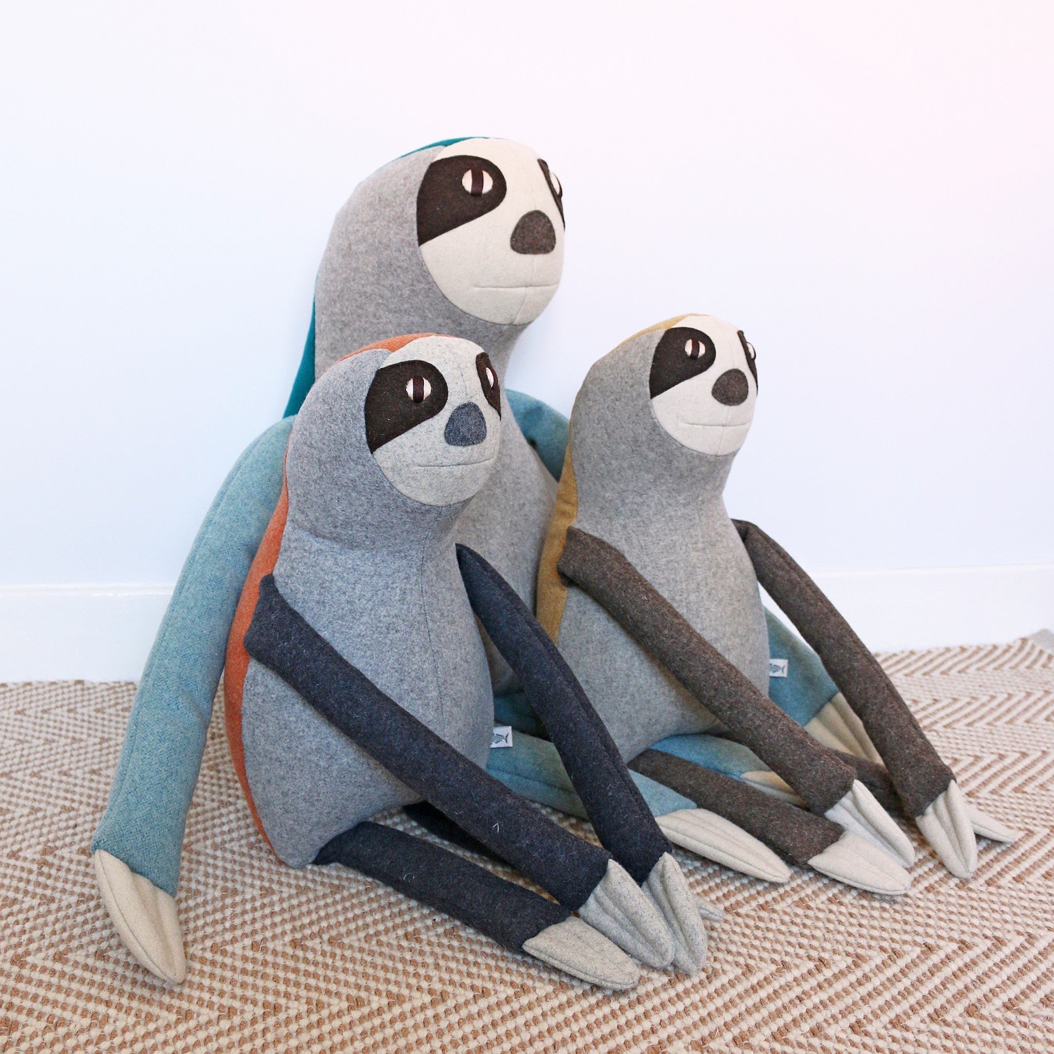 カラパウ(CARAPAU)おしゃれなナマケモノのぬいぐるみ – m.m.Lucca